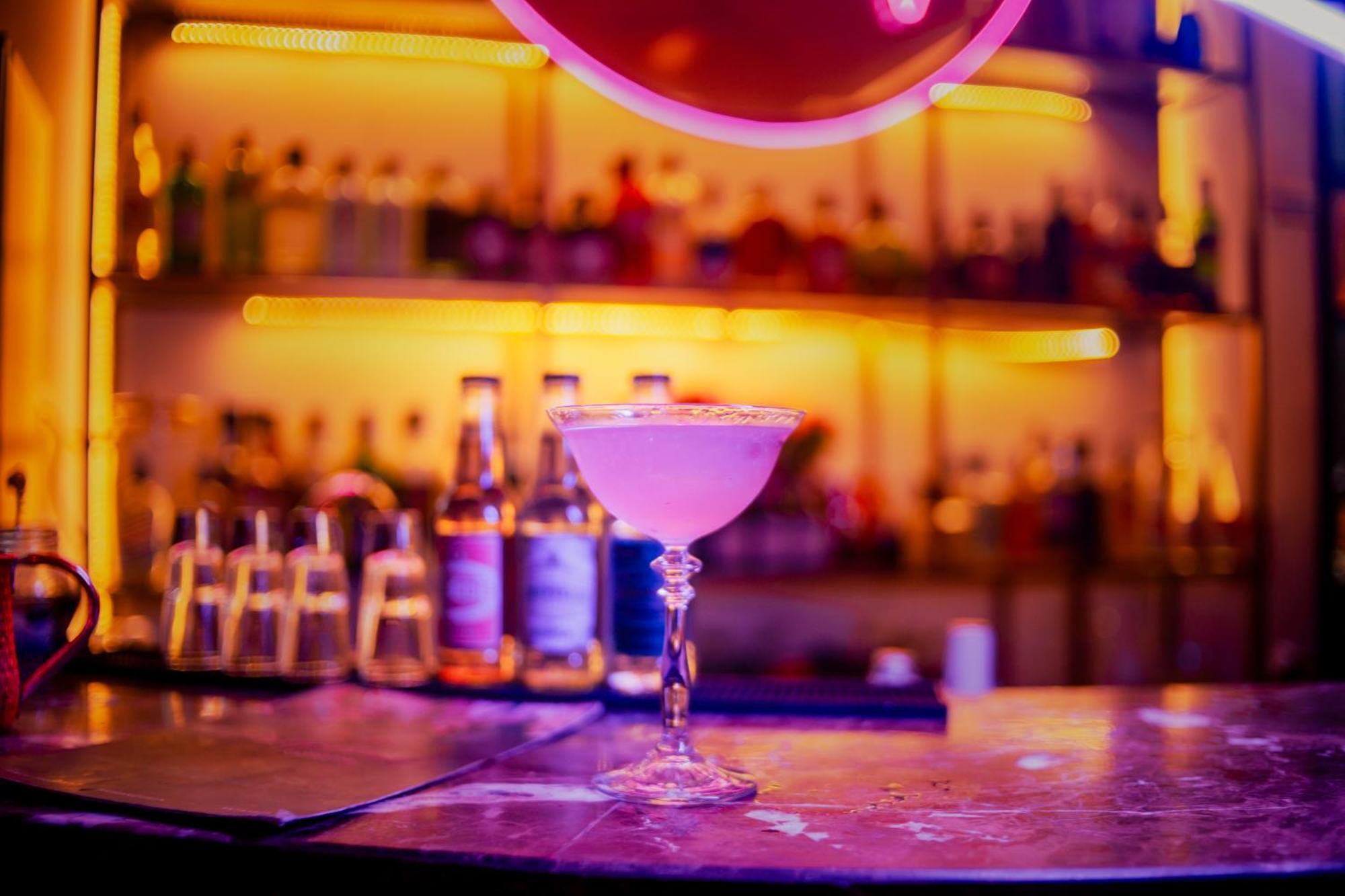 巴兰基亚 Faranda Collection Barranquilla, A Member Of Radisson Individuals酒店 外观 照片 A pink cosmopolitan cocktail