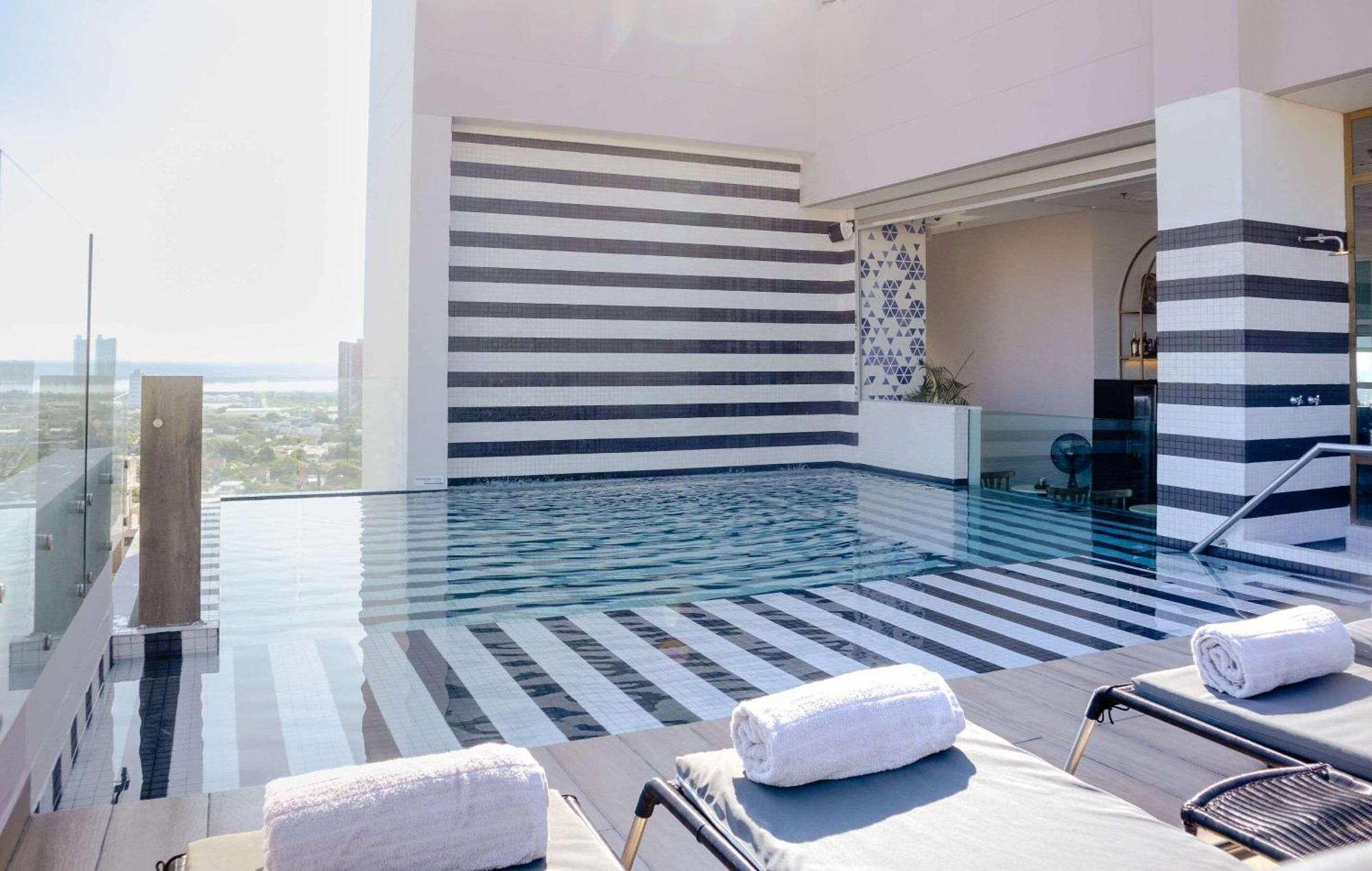 巴兰基亚 Faranda Collection Barranquilla, A Member Of Radisson Individuals酒店 外观 照片 The pool at the 10115 Jeffrey Trail home